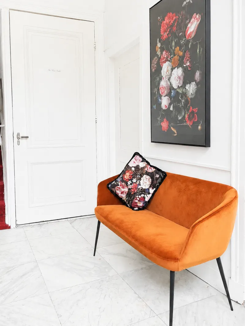 MOKUM SUITES