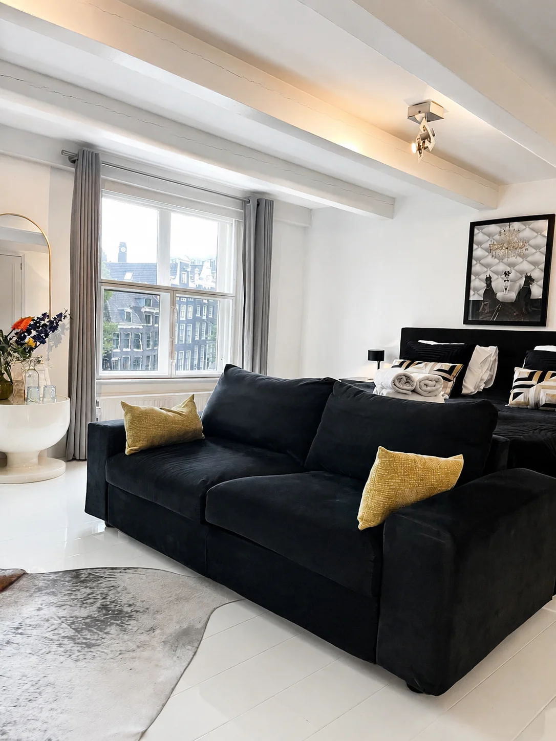 Moon Suite